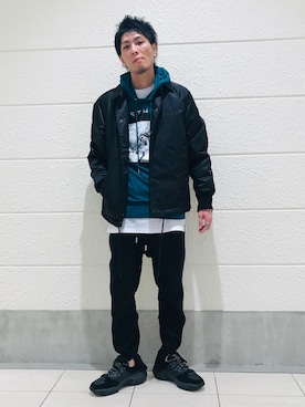 「sneakers」｜「アイテム（ナイロンジャケット）」を使った、hiroseさん（メンズ・174cm）の秋コーディネート