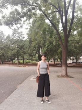 「H&M（エイチ・アンド・エム）のアイテム（ドラムバッグ）」を使った、佳子Kakoさん（レディース・165cm）の夏コーディネート
