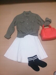 UNIQLO | ホワイトスカート(スカート)