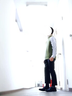 「無地党」｜「アイテム（スラックス）」を使った、you1さん（メンズ・165cm）の秋コーディネート