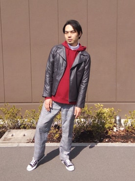 「ワインレッド」｜「アイテム（ライダースジャケット）」を使った、俊さん（メンズ・178cm）の春コーディネート