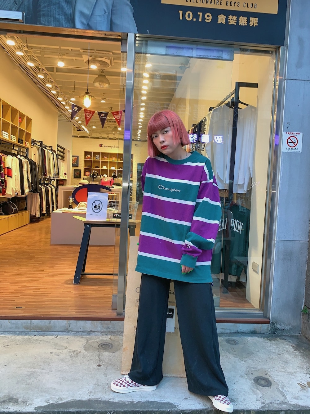 「ootd、fashion、vansauthentic、低身長、ストリート、秋冬コーデ、カジュアルコーデ、purple」｜「Championのアイテム（Tシャツ/カットソー、パープル系）」を使った、Mokaさん（レディース・156cm）の夏コーディネートの1枚目の写真