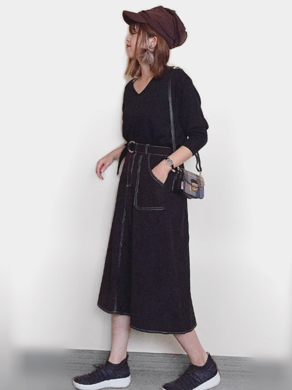 「スポーツMIX'18秋、qualite、カリテ、mycalvins、ckminute、REBEL、ckwjzozo、イチヨンプラス、ブラックコーデ、ニットフェス」｜「14+の秋冬ツバ付きニット帽 / knitcap（ニットキャップ/ビーニー、ブラウン系）」を使った、Miiさん（レディース・159cm）の秋コーディネートの1枚目の写真