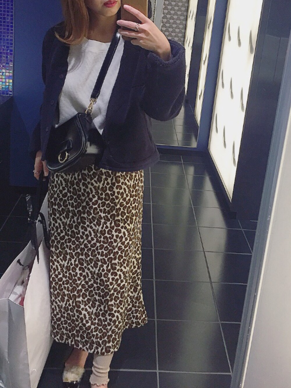 「ketty cherie、ケティシェリー、interstaple、piche abahouse、piche、dholic、ボアブルゾン、ボアジャケット、レオパード、ワッフルクルーネックＴ」｜「DHOLICのレオパードロングスカート（スカート、ベージュ系）」を使った、Miiさん（レディース・159cm）の秋コーディネートの1枚目の写真