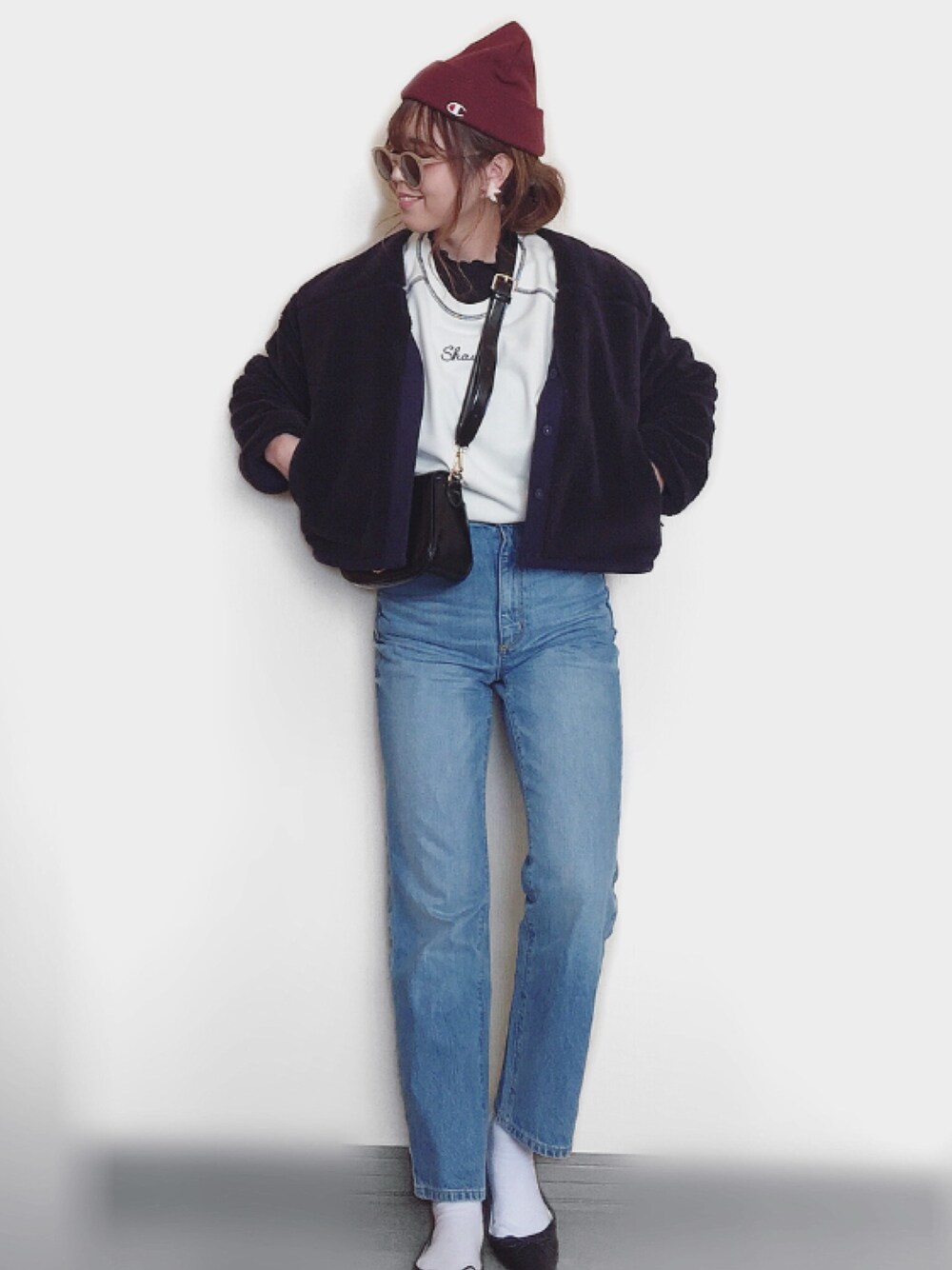「emsexcite、RETRO GIRL、ketty cherie、ケティシェリー、ボアブルゾン、ボアジャケット、ロゴスウェット、ニット帽、バレエシューズ、ストリート服が好き」｜「ems exciteの配色スウェードタッチプルオーバー（Tシャツ/カットソー、ホワイト系）」を使った、Miiさん（レディース・159cm）の秋コーディネートの1枚目の写真
