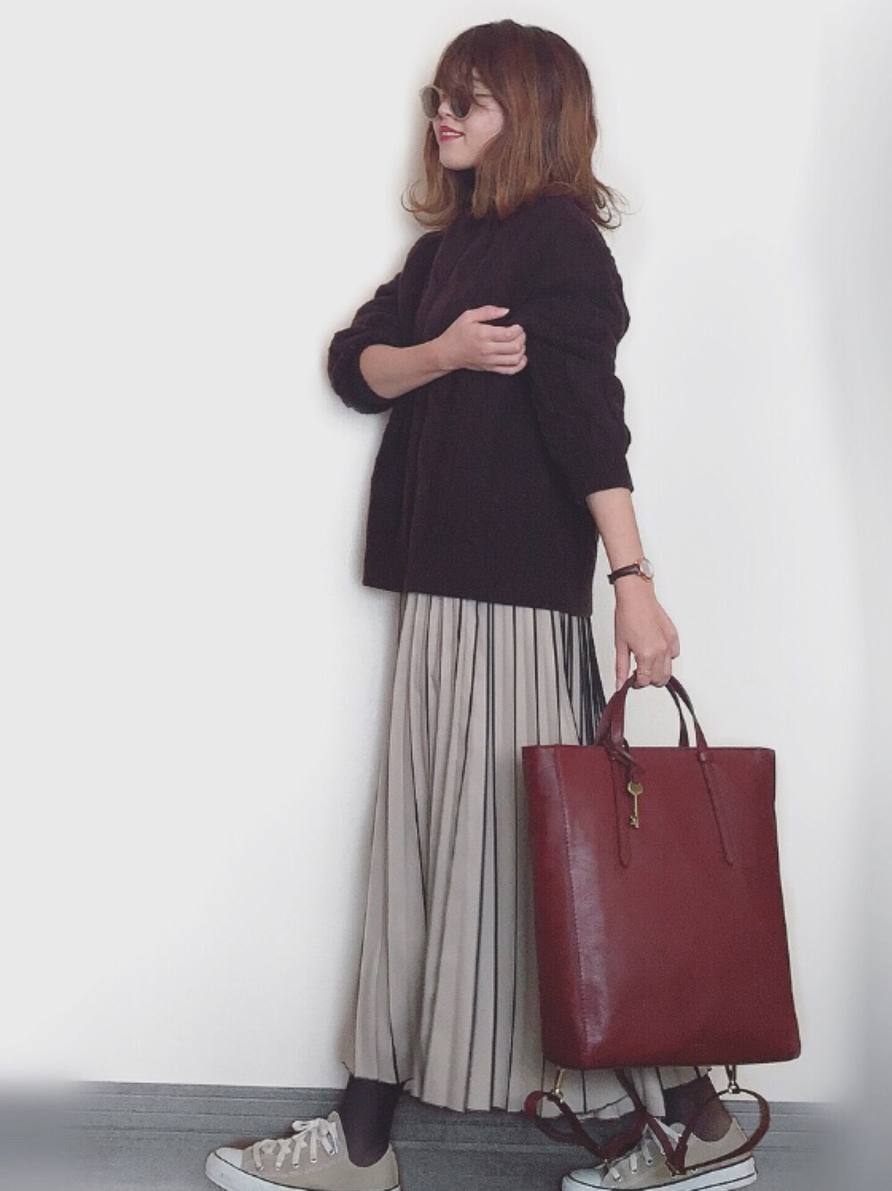 「Fossil、FOSSILSTYLE、Rougevif、ルージュヴィフ、Nenet、ネネット、ケーブルニット、プリーツスカート、オトナ女子、大人ガーリー」｜「Rouge vifのケーブルタートルニット（ニット/セーター、ブラウン系）」を使った、Miiさん（レディース・159cm）の冬コーディネートの1枚目の写真