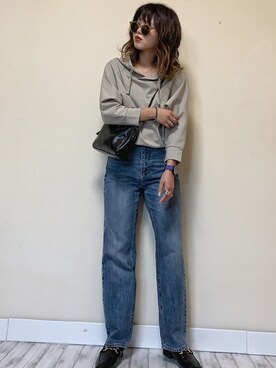 「ハイウエストストレートジーンズ」｜「アイテム（アクセサリー）」を使った、Miiさん（レディース・159cm）の秋コーディネート