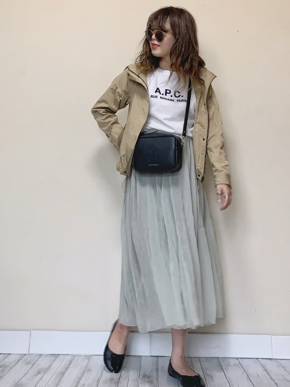 「春コーデ、マウンテンパーカー、シアースカート、ロングスカート、ミントグリーン、ロゴT、足袋バレエ、A.P.C.、チュールスカート、シースルー」｜「URBAN RESEARCH Sonny Labelのマウンテンパーカー（マウンテンパーカー、ベージュ系）」を使った、Miiさん（レディース・159cm）の春コーディネートの1枚目の写真