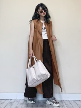 「RODE SKO（ロデスコ）のMIINA ダブルポケットトート（トートバッグ）」を使った、Miiさん（レディース・159cm）の夏コーディネート