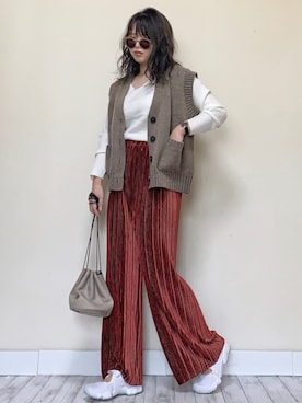 「ベロア」｜「アイテム（アナログ腕時計）」を使った、Miiさん（レディース・159cm）の秋コーディネート