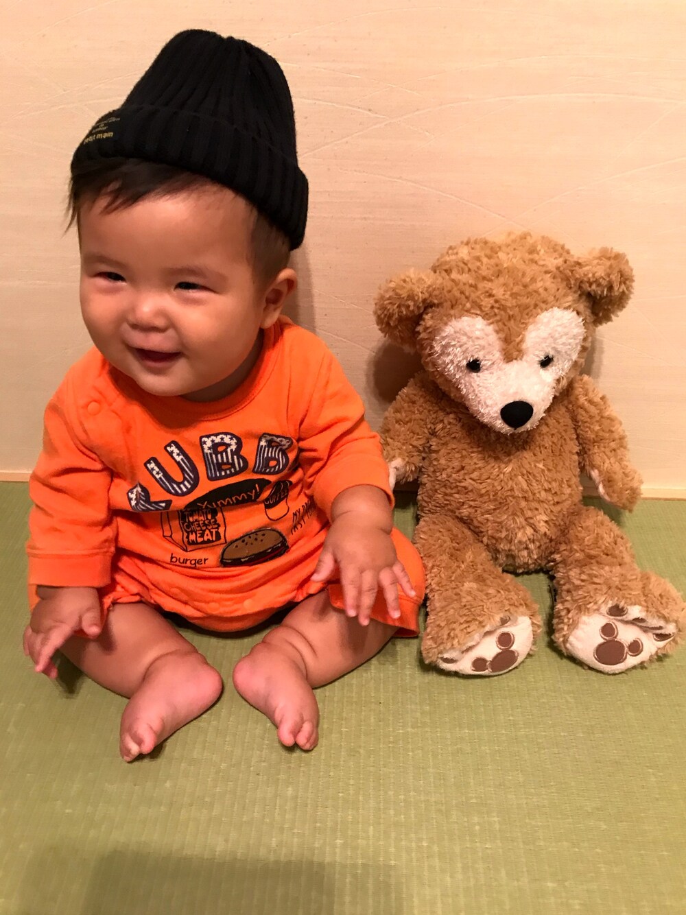 「あかちゃんコーデ、6ヶ月、ロンパース、BREEZE、オレンジ、秋コーデ、男の子コーデ、petit main」｜「BREEZEの4柄カバーオール（ロンパース、オレンジ系）」を使った、swan◡̈⃝ rkaさん（キッズ・60cm）の秋コーディネートの1枚目の写真