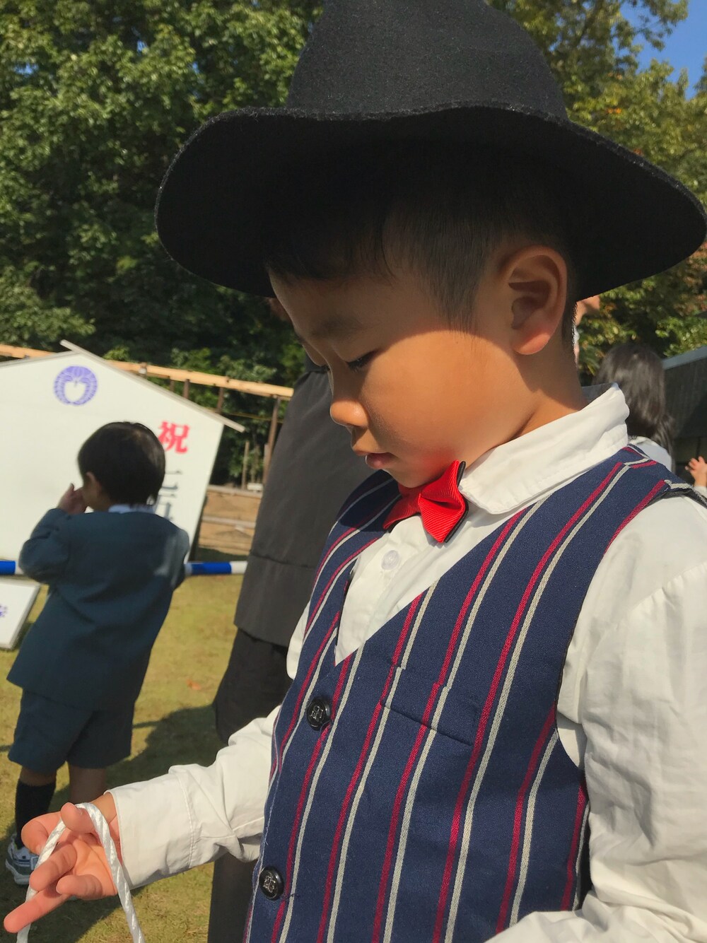 「七五三、おとこのこ、キッズファッション、5歳、結婚式、おめかしコーデ」｜「韓国子供服のアイテム（フォーマルスーツ/小物、その他）」を使った、swan◡̈⃝ rkaさん（キッズ・110cm）の秋コーディネートの1枚目の写真
