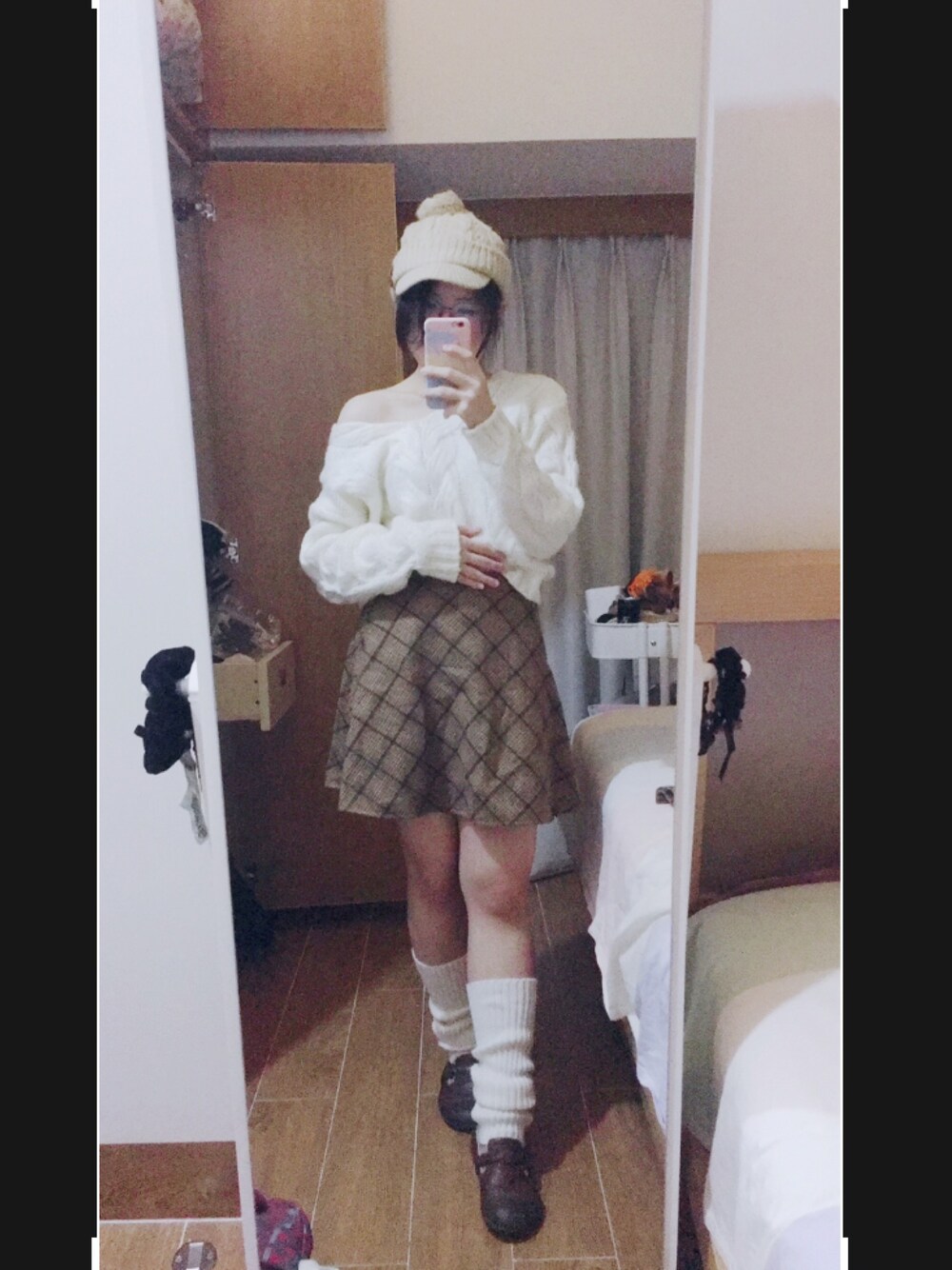 「冬コーデ、dazzlin」｜「dazzlinのルーズケーブルニットプルオーバー（ニット/セーター、ホワイト系）」を使った、AriesCさん（レディース・160cm）の秋コーディネートの1枚目の写真