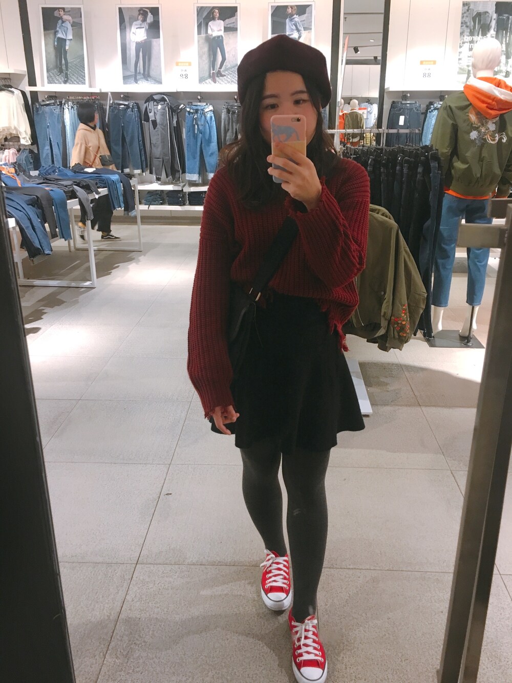 「winter」｜「UNIQLOのアイテム（ハンチング/ベレー帽、レッド系）」を使った、AriesCさん（レディース・160cm）の冬コーディネートの1枚目の写真
