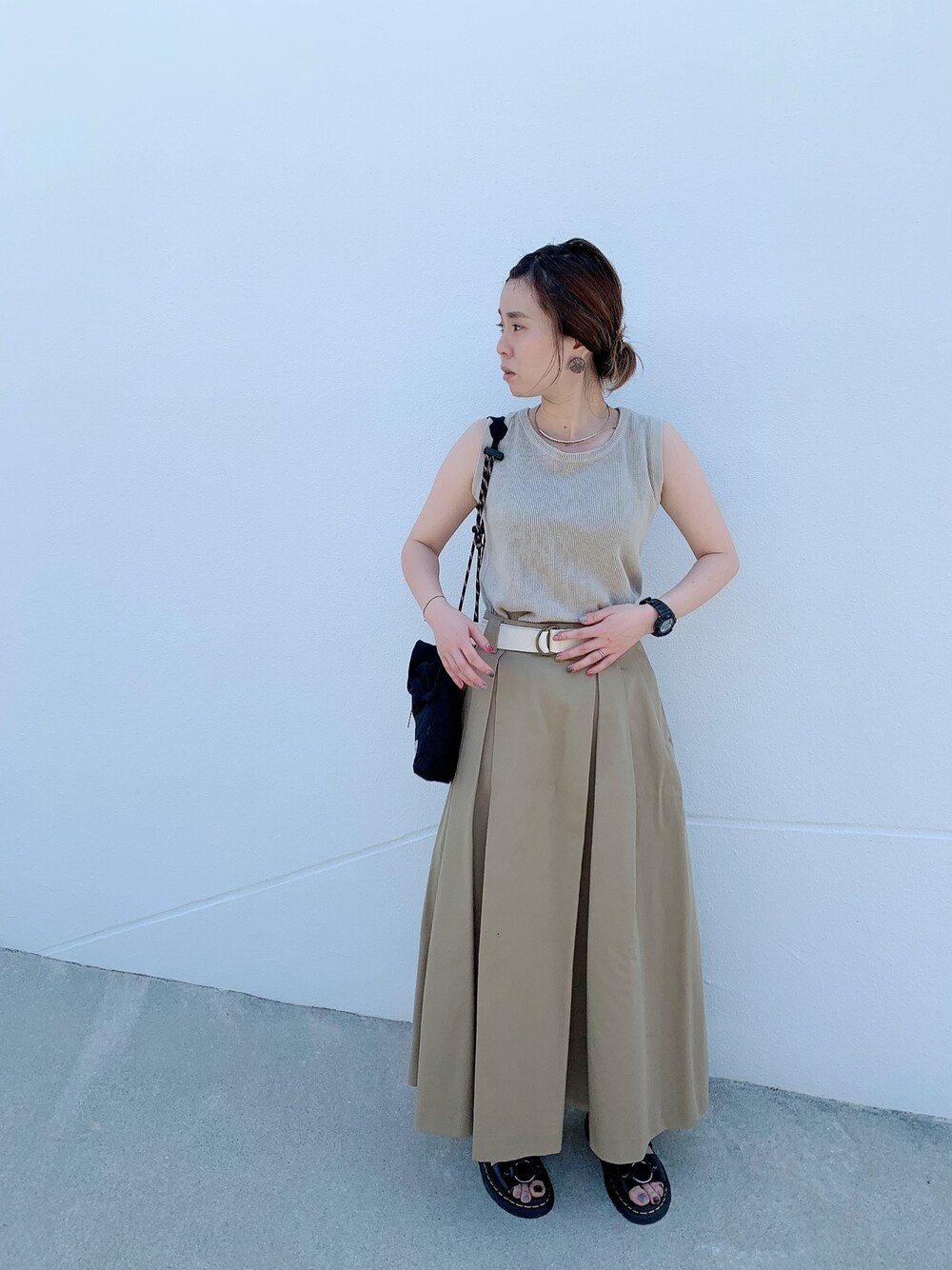 「カジュアルコーデ、シンプルコーデ、プチプラコーデ、ベージュコーデ、デート、低身長コーデ」｜「Dickiesのアイテム（スカート、ベージュ系）」を使った、Ⓜ︎ｉｙｕ☺︎さん（レディース・152cm）の秋コーディネートの1枚目の写真