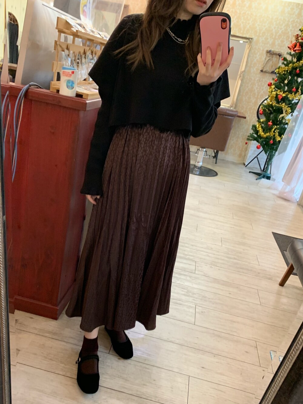 「冬、今日のコーデ、カンフーシューズ、低身長コーデ、ブラウン、ニットコーデ、いつかのコーデ」｜「LOWRYS FARMのｍａｎｙｗａｙフリル２Ｐニット　918228（ニット/セーター、ブラック系）」を使った、Ⓜ︎ｉｙｕ☺︎さん（レディース・152cm）の冬コーディネートの1枚目の写真