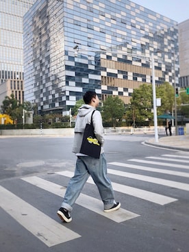 「MR.GENTLEMAN（ミスタージェントルマン）のアイテム（パーカー）」を使った、ttwangwangさん（メンズ・180cm）の秋コーディネート