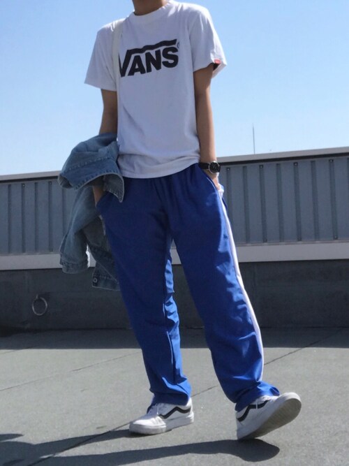 搭配vanst恤的时尚穿搭总览