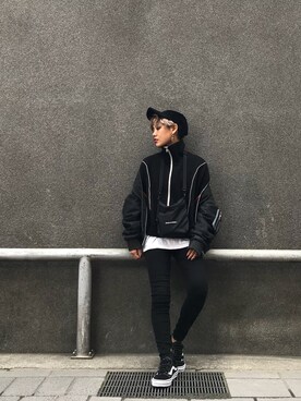 「アイテム（ジャージ）」を使った、川越由衣さん（レディース・154cm）の秋コーディネート