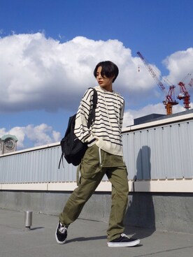 「ラフスタイル」｜「アイテム（サロペット/オーバーオール）」を使った、川越由衣さん（レディース・154cm）の秋コーディネート