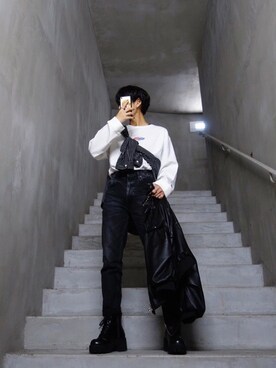 川越由衣さんの「MVS BLACK SKINNY」を使ったコーディネート