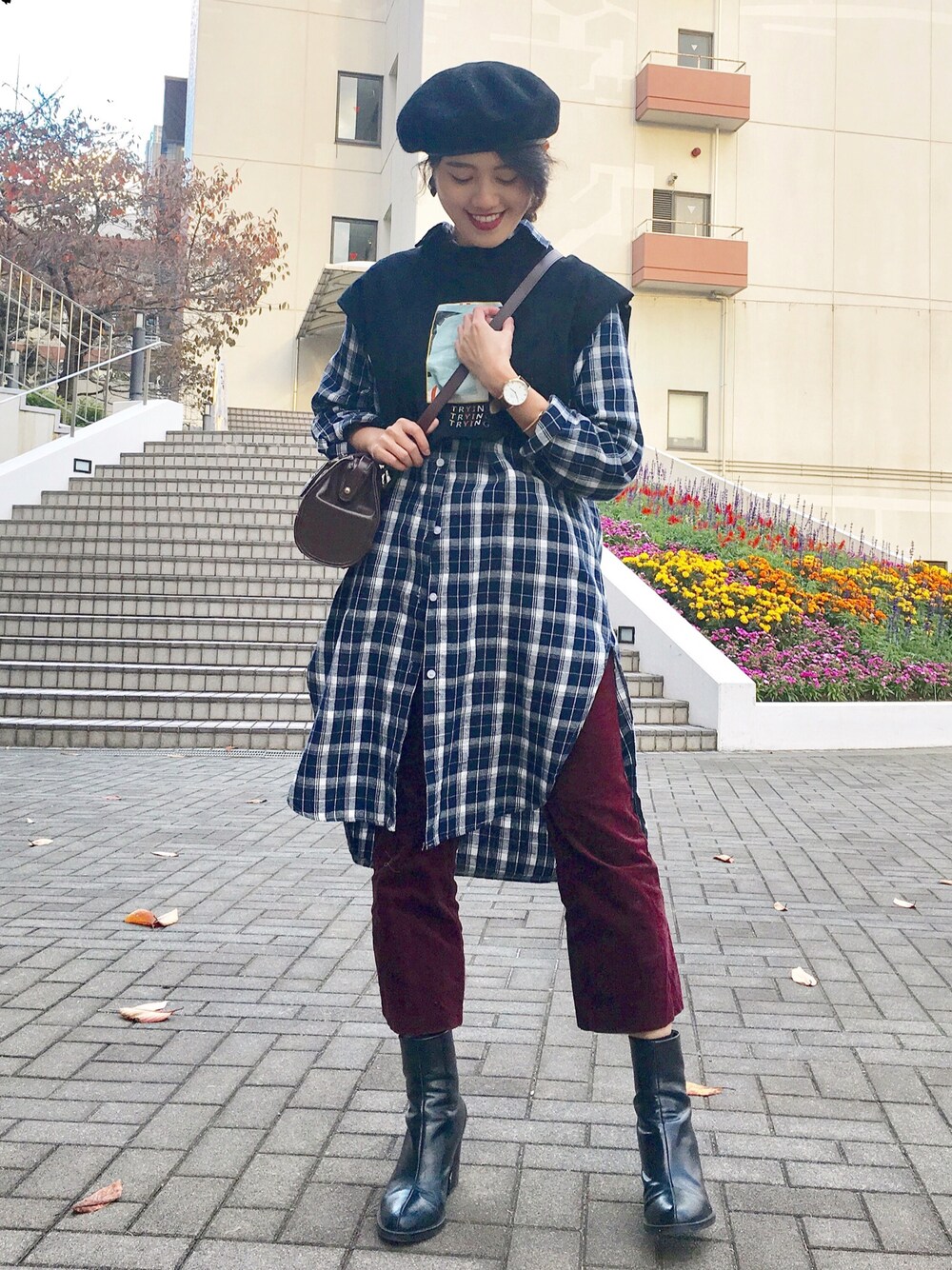 「Daniel Wellington、bearabeara、ベレー帽、シャツスタイル」｜「GUのアイテム（その他パンツ、レッド系）」を使った、#HeidiStyleさん（レディース・161cm）の冬コーディネートの1枚目の写真