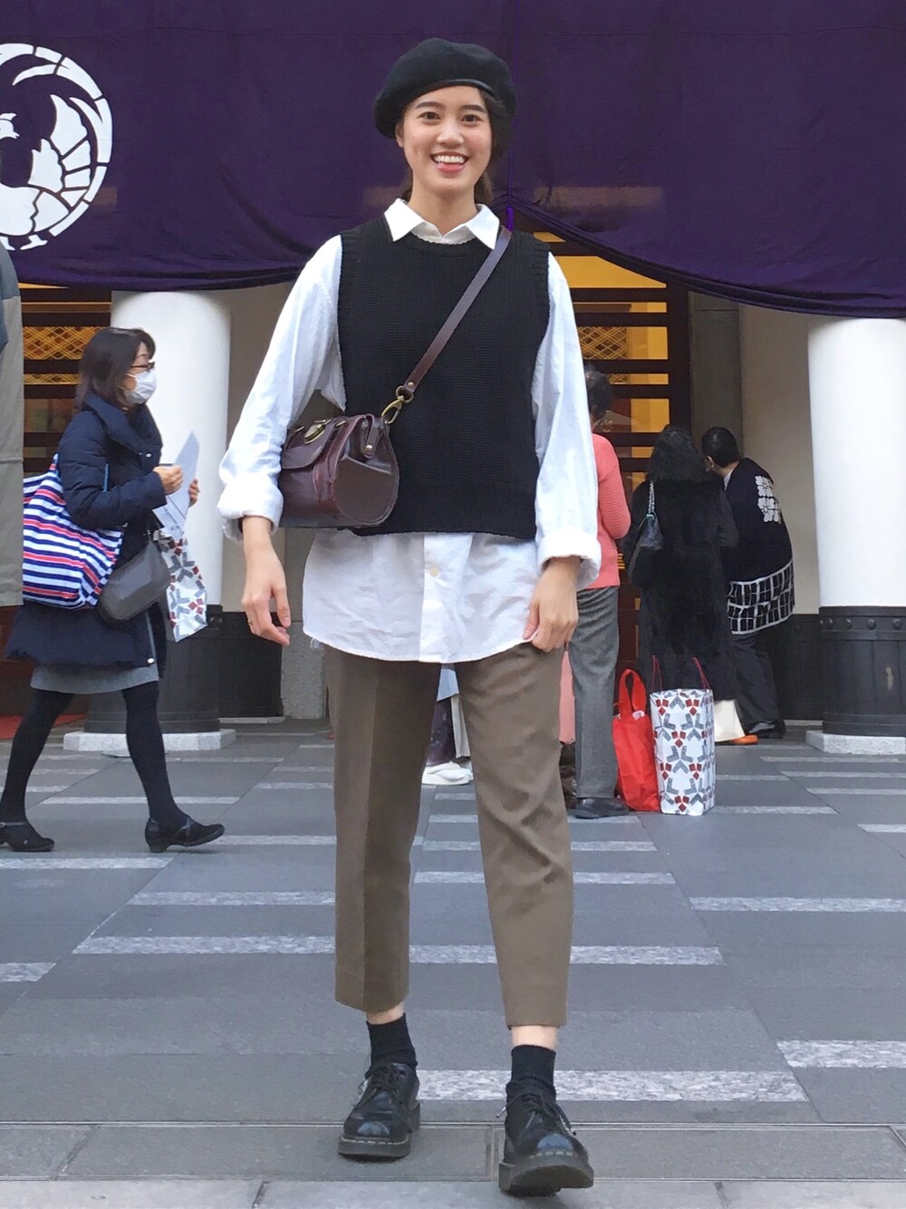 「Dr. Martensのアイテム（ブーツ、ブラック系）」を使った、#HeidiStyleさん（レディース・161cm）の冬コーディネートの1枚目の写真