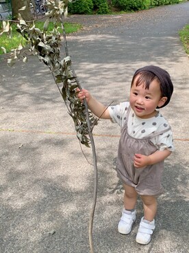 「ASICS（アシックス）のasics アシックス ファブレファーストSL3 (12-135) TUF123 0195 ホワイト/CPGL（スニーカー）」を使った、buchiさん（キッズ・90cm）の春コーディネート