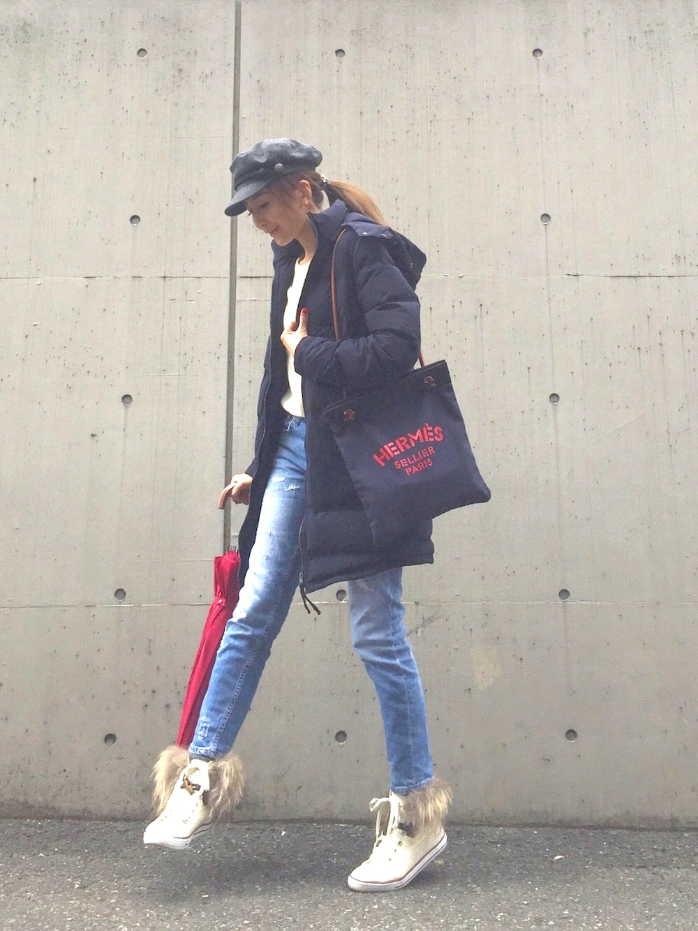 「あったかコーデ、RonHerman、moussy、ZARA、UNIQLO、morokobar、HERMES、シンプルコーデ、大人カジュアル、ママコーデ」｜「ronhermanのアイテム（その他アウター、ブルー系）」を使った、Honey_conaさん（レディース・164cm）の冬コーディネートの1枚目の写真