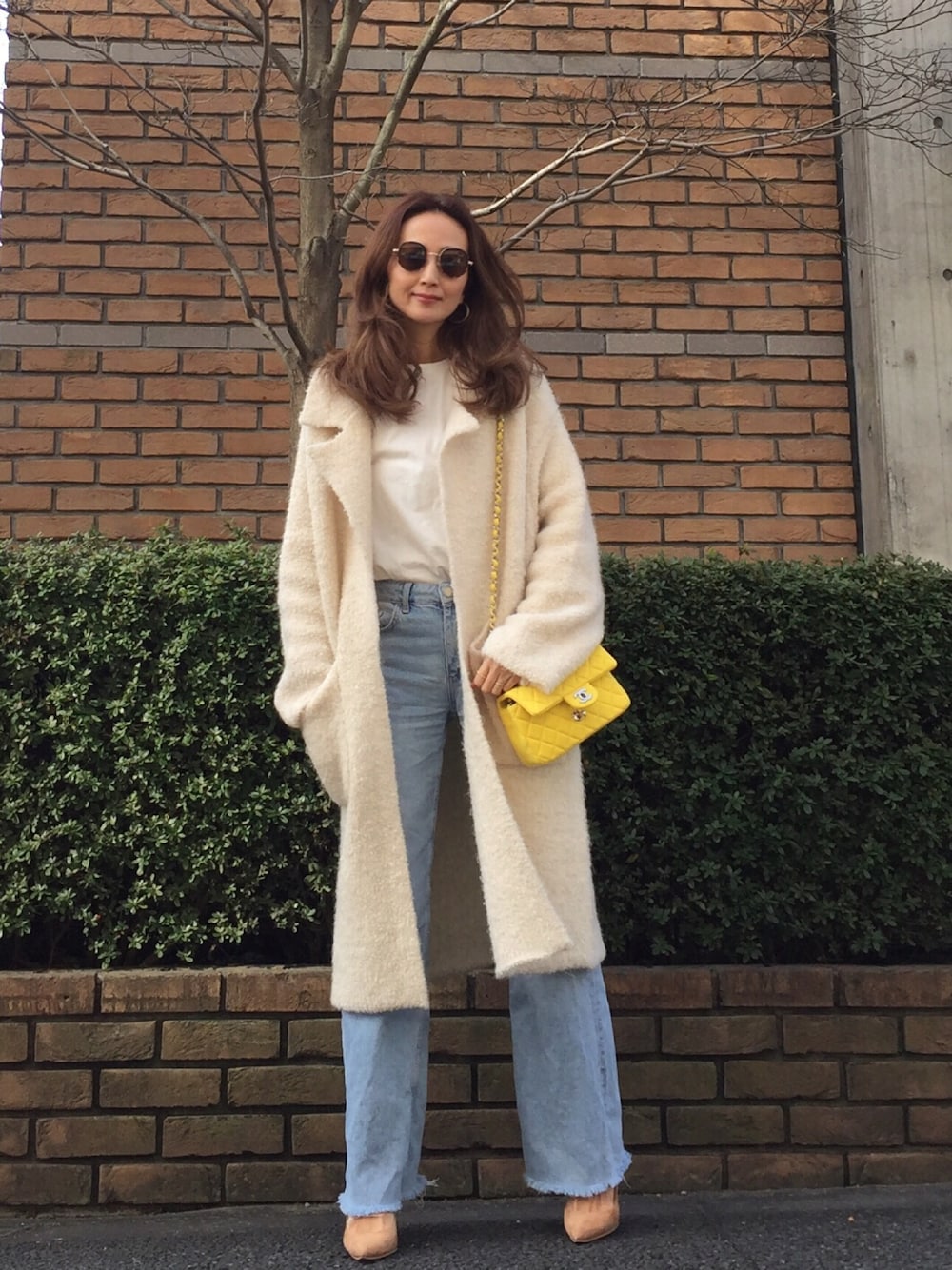 「SLY、ZARA、chanel、オトナカジュアル、春コーデ、デニムパンツ、ママコーデ、プチプラコーデ、シンプルコーデ」｜「ZARAのアイテム（カーディガン/ボレロ、ベージュ系）」を使った、Honey_conaさん（レディース・164cm）の春コーディネートの1枚目の写真