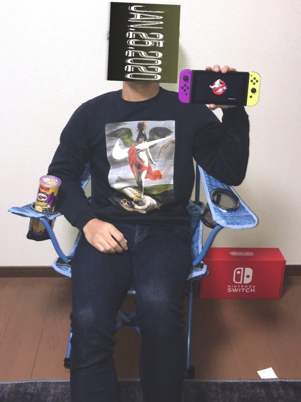 「Nintendo Switch、スイッチコーデ、COLEMAN  、インドアスタイル、インドア、アウトドアスタイル、アウトドア、NIKE、スウェット」｜「NIKEのアイテム（スウェット、ブラック系）」を使った、こじゃれ山さん（メンズ・183cm）の冬コーディネートの1枚目の写真