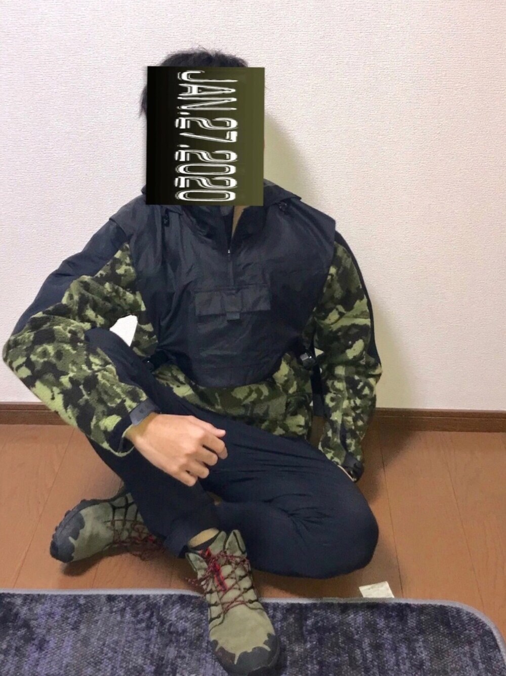 「NIKE、NIKE MMW、アウトドアスタイル、カモフラ、inov8、おしゃれさんと繋がりたい、MMW、Matthew M Williams、フリース、フリースジャケット」｜「inov-8のメンズ イノヴェイト トレイル ゴアテックス ロックライト inov-8 ROCLITE 400 GTX UNI IVT2750U3（スニーカー、グリーン系）」を使った、こじゃれ山さん（メンズ・183cm）の冬コーディネートの1枚目の写真