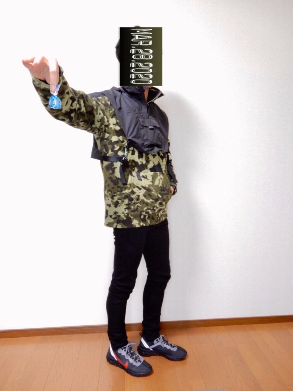 「NIKE、nikeid、NIKE MMW、MMW、おしゃれさんと繋がりたい、アウトドアスタイル、アウトドア、フリースジャケット、フリース、カモフラ」｜「NIKEのアイテム（その他アウター、グリーン系）」を使った、こじゃれ山さん（メンズ・183cm）の春コーディネートの1枚目の写真