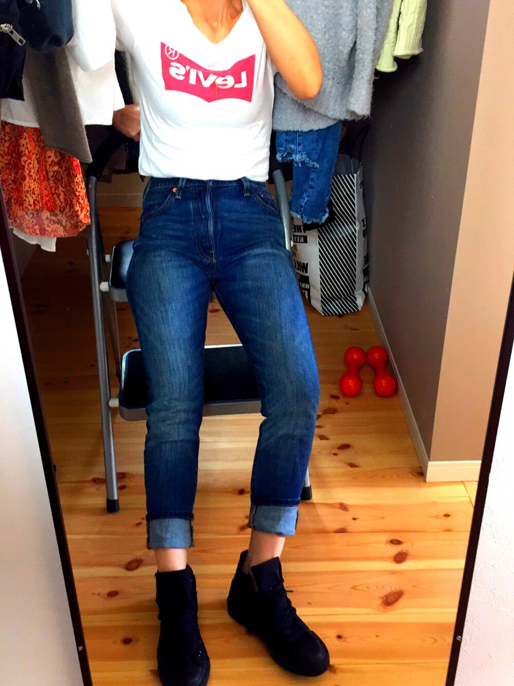 「ドラフトリーバイス、casual、シンプルコーデ、ママコーデ、ootd、リーバイス」｜「501(R) Skinnyの501(R) SKINNY SUPERCHARGER（デニムパンツ、ブルー系）」を使った、もっささん（レディース・154cm）の冬コーディネートの1枚目の写真
