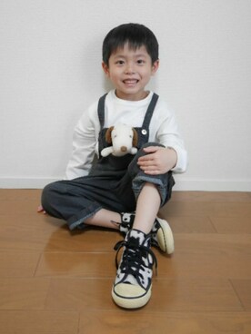 「no brand（ノーブランド）のアイテム（サロペット/オーバーオール）」を使った、petitさん（キッズ・110cm）の春コーディネート