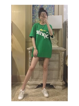 「ANYA HINDMARCH（アニヤハインドマーチ）のアイテム（スニーカー）」を使った、Buttercannotflyさん（レディース・163cm）の夏コーディネート
