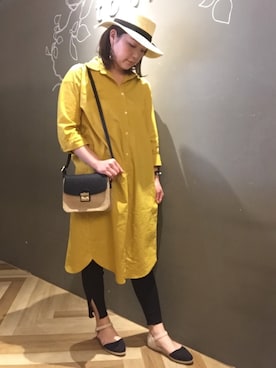「アイテム（シャツワンピース、イエロー系）」を使った、Kana Toyodaさん（レディース・165cm）の春コーディネート