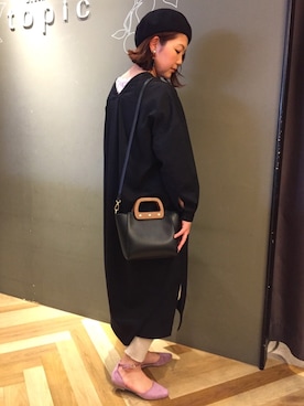 「スリットレギンス」｜「アイテム（アクセサリー）」を使った、Kana Toyodaさん（レディース・165cm）の冬コーディネート