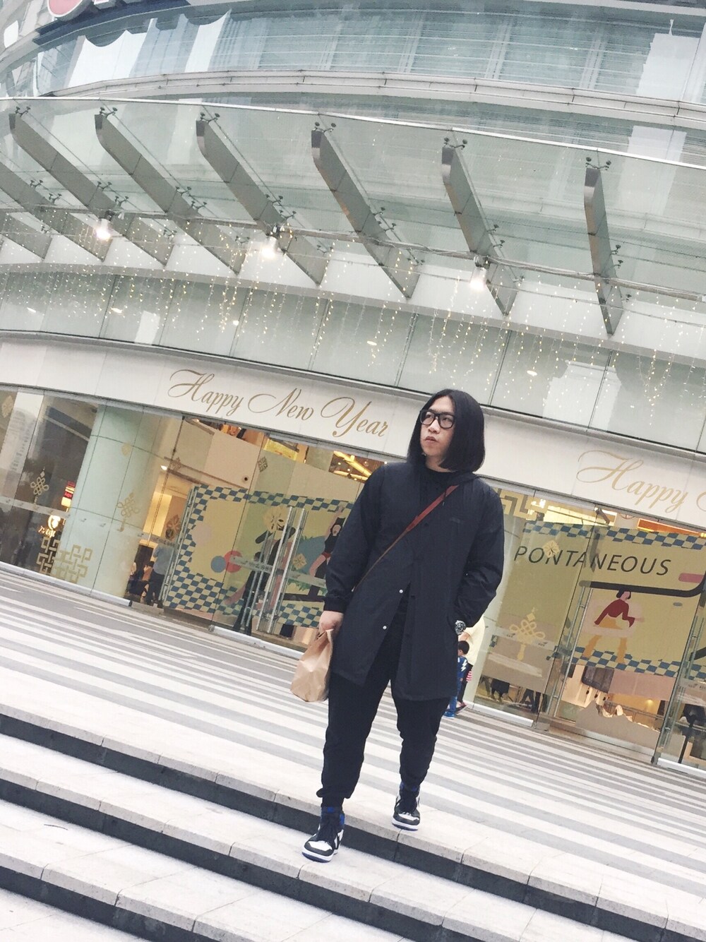 DENIM BY VANQUISH & FRAGMENTのチノパンツを使った人気