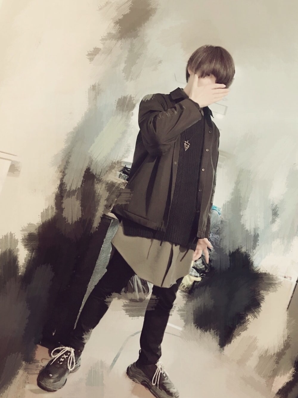「黒、スキニー、コーチジャケット、ロングシャツ、ダッドスニーカー、ニット、おしゃれさんと繋がりたい、ストリート」｜「LAD MUSICIANのアイテム（ジャケット/アウター、ブラック系）」を使った、志雄さん（メンズ・181cm）の冬コーディネートの1枚目の写真