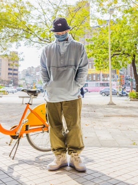 「Dickies（ディッキーズ）のアイテム（トレンチコート）」を使った、RoxsoulLeeさん（メンズ・170cm）の冬コーディネート