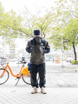 「AIR FORCE 1」｜「アイテム（ブルゾン）」を使った、RoxsoulLeeさん（メンズ・170cm）の冬コーディネート