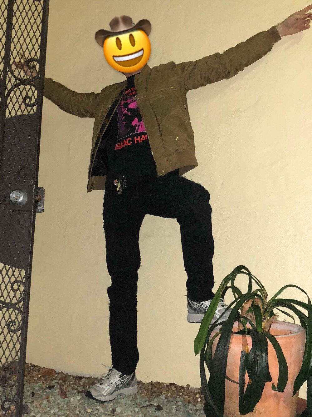 「Soloist、kiko kostadinov、asics、MARGIELA、supreme、siki im」｜「Supreme のアイテム（Tシャツ/カットソー、ブラック系）」を使った、chrisさん（メンズ・170cm）の冬コーディネートの1枚目の写真