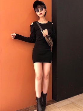 「ENVYM（アンビー）のＺＩＰ ＷＡＩＳＴ ＢＡＧ（ボディバッグ/ウエストポーチ）」を使った、RINAさん（レディース・153cm）の秋コーディネート