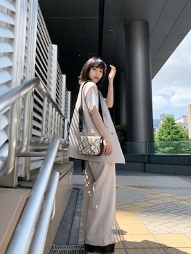 「ベージュパンツ」｜「アイテム（その他アウター）」を使った、RINAさん（レディース・153cm）の春コーディネート