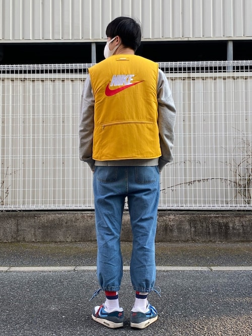Supreme シュプリーム のダウンベストを使ったメンズ人気ファッションコーディネート Sciaky