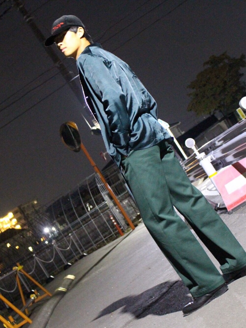 「wearhalloween2017、大学生、お洒落さんとつながりたい、コーデュロイ、JOHN LAWRENCE SULLIVAN、BED J.W. FORD、foot the coacher、セットアップ」｜「JOHN LAWRENCE SULLIVANのdeutsch CAP（キャップ、ブラック系）」を使った、小山 幸士朗さん（メンズ・180cm）の秋コーディネートの1枚目の写真
