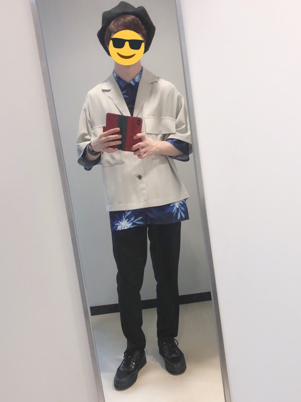「HARE、キャスケット、今日のコーデ、シンプルコーデ、カジュアルコーデ、春夏コーデ、ゆるコーデ、スニーカー」｜「HAREのBIGポケットジャケットシャツ(HARE)（シャツ/ブラウス、グレー系）」を使った、yusukeさん（メンズ・170cm）の夏コーディネートの1枚目の写真