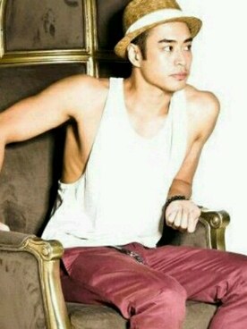 Ronald Brent Javierさんのコーディネート