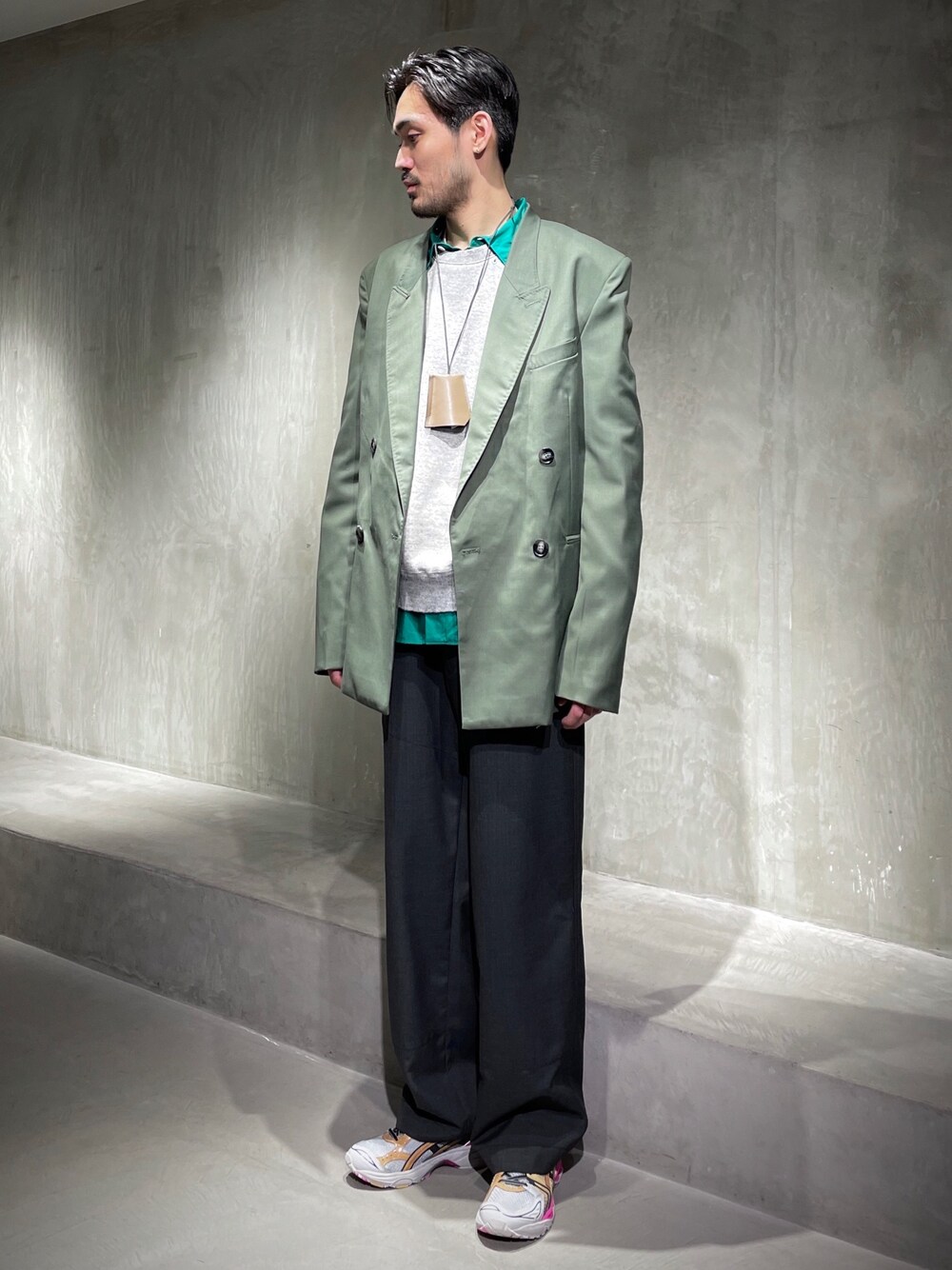 Sans limiteのスラックスを使った人気ファッションコーディネート - WEAR